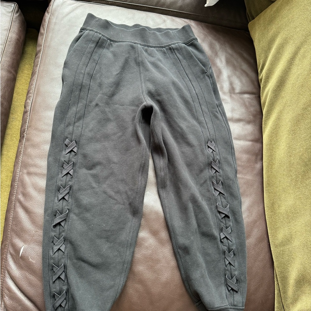 Lululemon pants 6